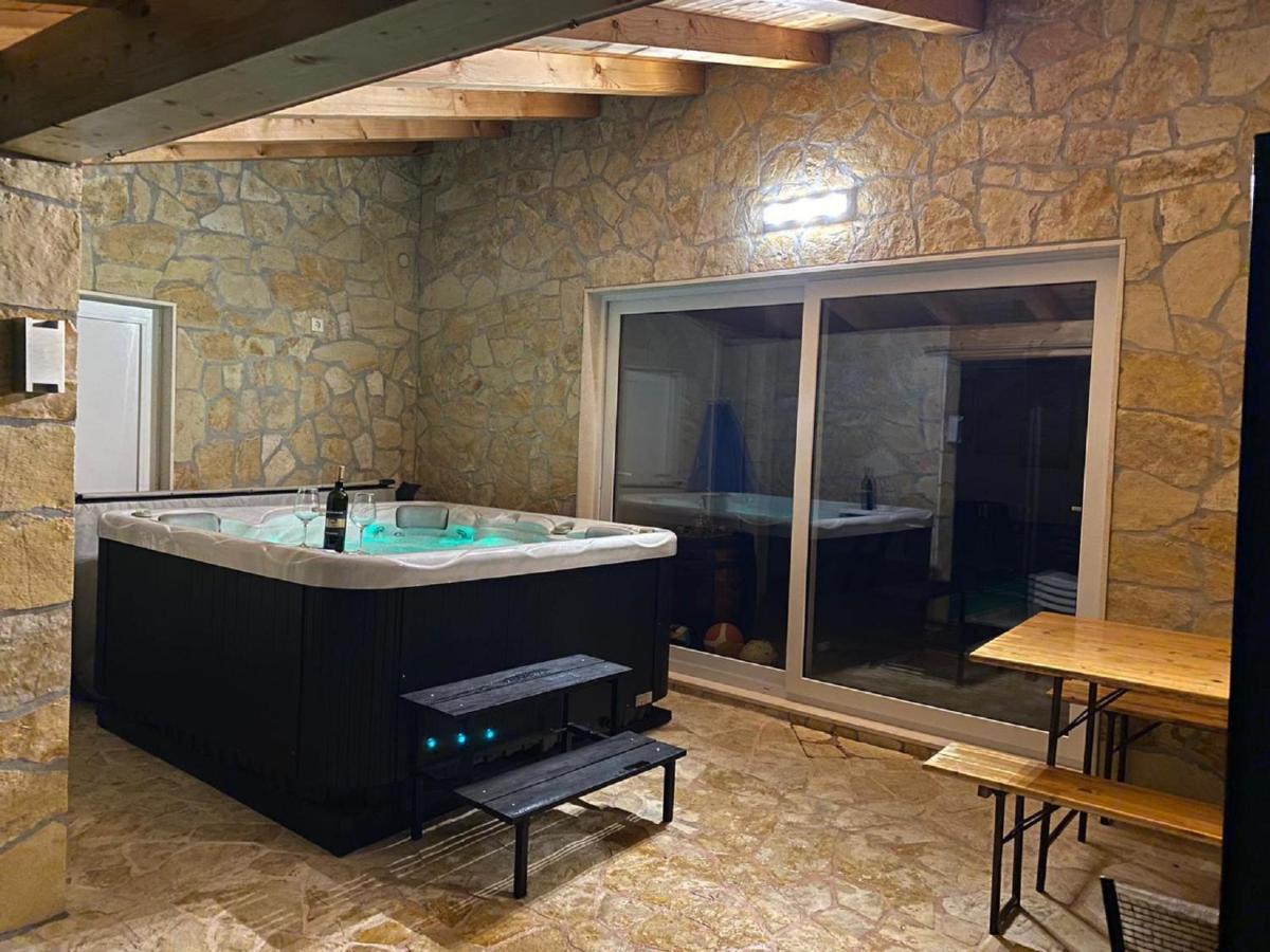Villa Mateo With Private Pool Gruda Extérieur photo